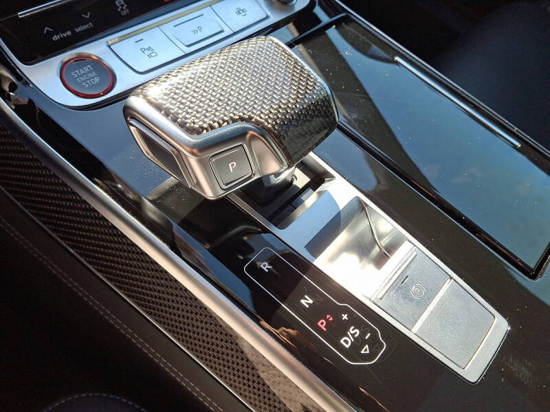 2024 Audi S8 4.0T quattro