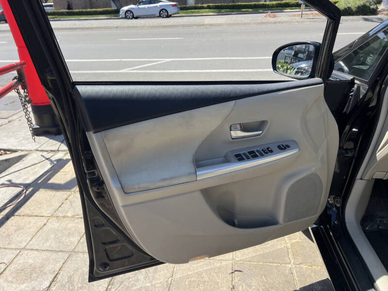 2012 Toyota Prius v Three