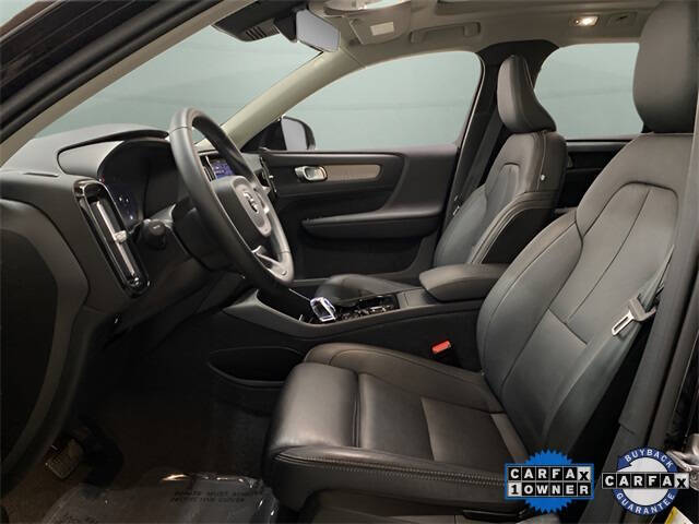 2025 Volvo XC40 B5 Plus Bright Theme