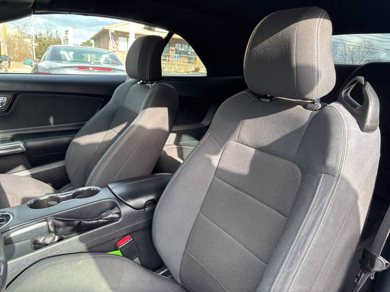 2015 Ford Mustang V6