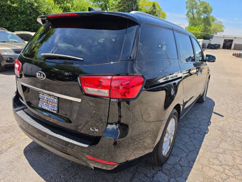 2017 Kia Sedona LX