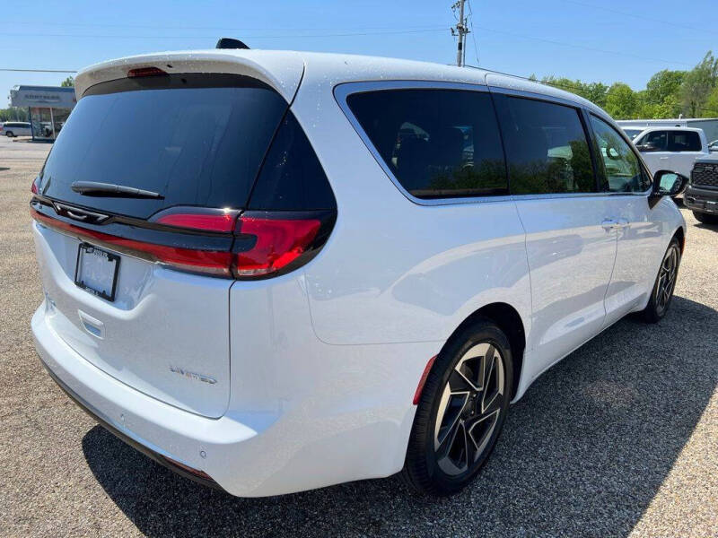 2027 Chrysler Pacifica Limited