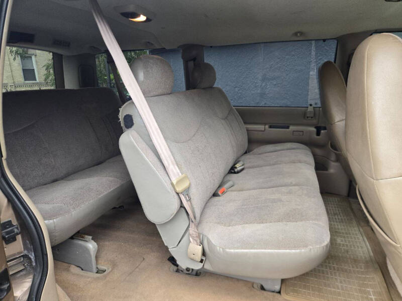 2003 Chevrolet Astro Base - Photo 11