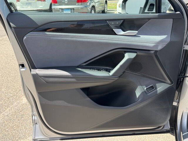 2025 Volkswagen Tiguan SE 4Motion