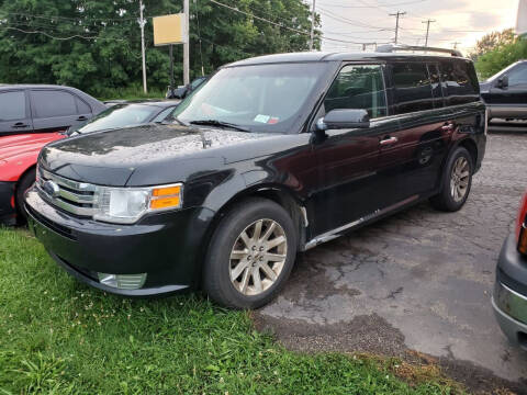 2011 Ford Flex for sale at MEDINA WHOLESALE LLC in Wadsworth OH