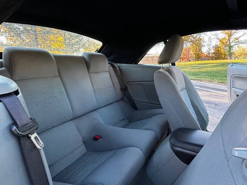 2007 Ford Mustang V6 Deluxe