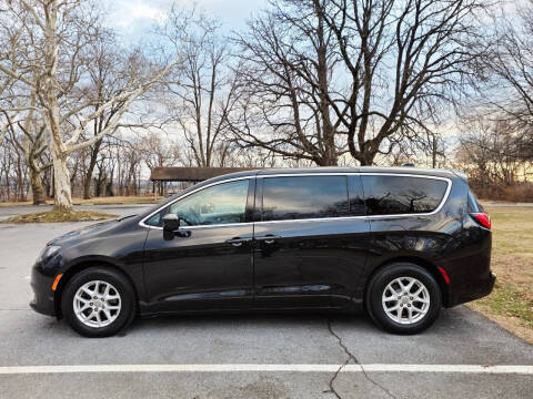 2017 Chrysler Pacifica LX