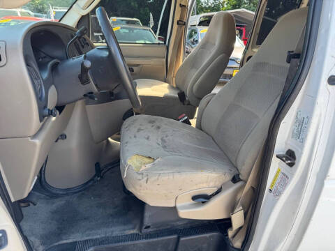 2006 Ford E-Series E-250