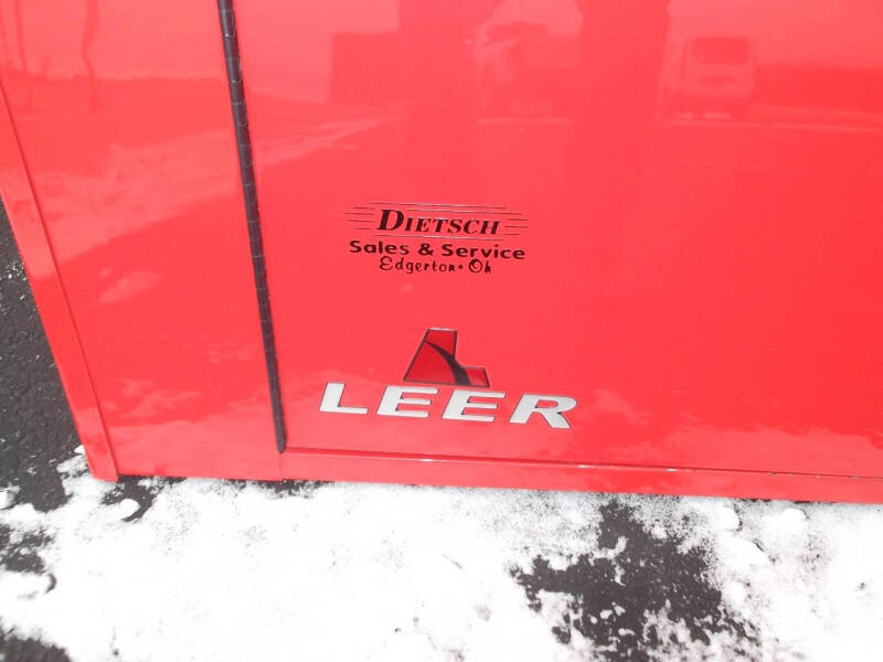2019 Leer TRUCK BED CAP