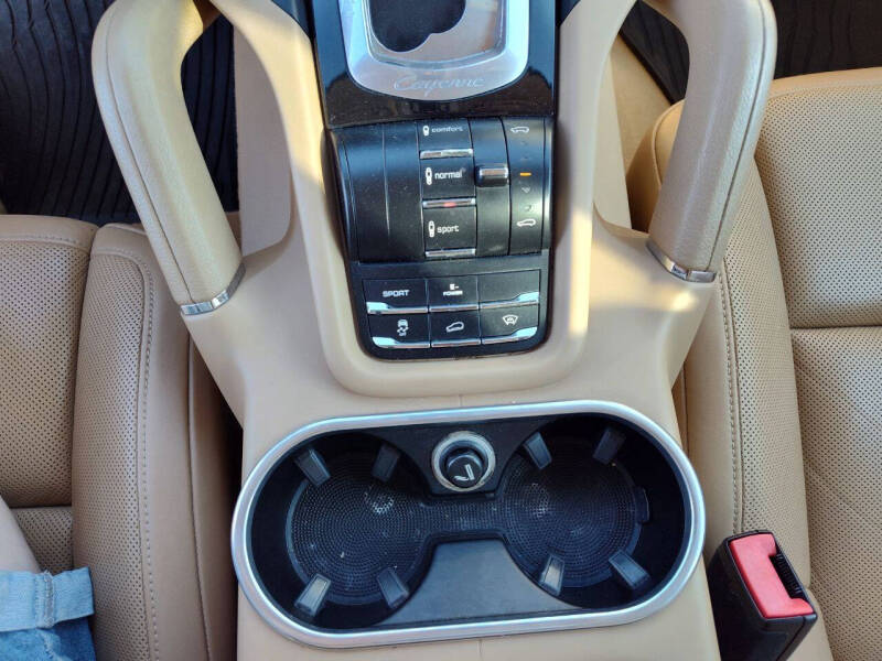 2011 Porsche Cayenne S Hybrid