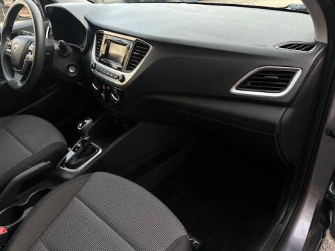 2022 Hyundai Accent SE