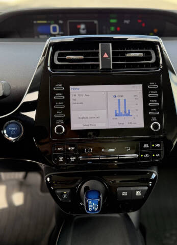 2020 Toyota Prius LE