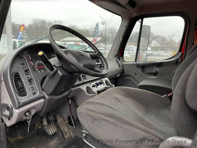 2015 Freightliner M2 106