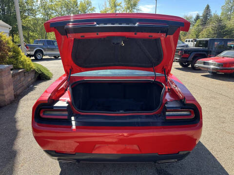 2015 Dodge Challenger SXT Plus