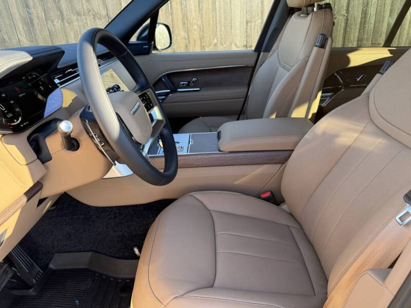 2025 Land Rover Range Rover P400 SE