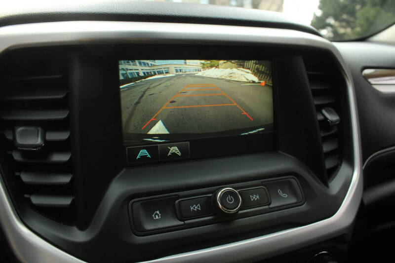 2017 GMC Acadia SLE-2
