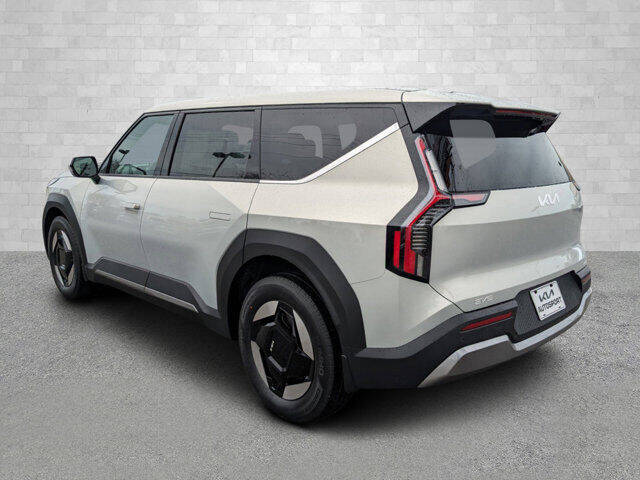 2024 Kia EV9 Light Long Range