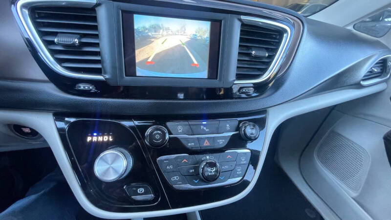 2018 Chrysler Pacifica Touring L