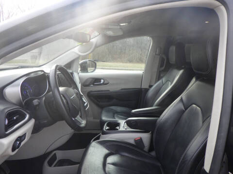 2022 Chrysler Pacifica Touring L