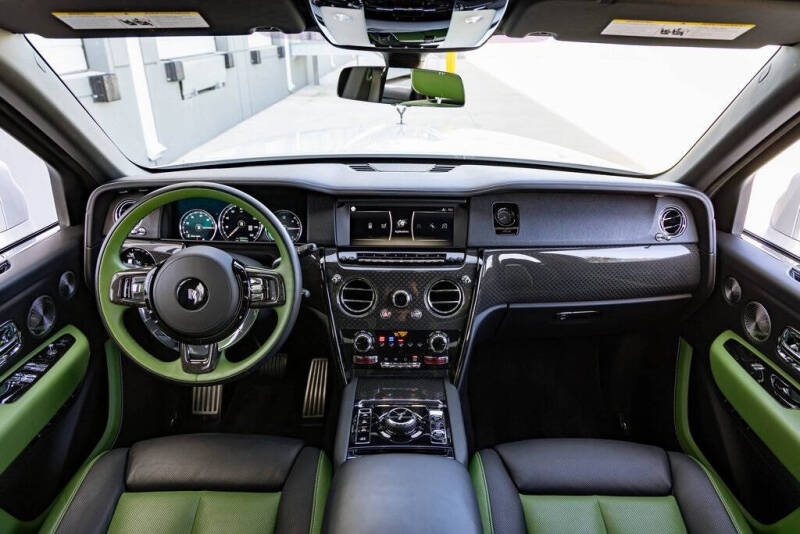 2023 Rolls-Royce Black Badge Cullinan