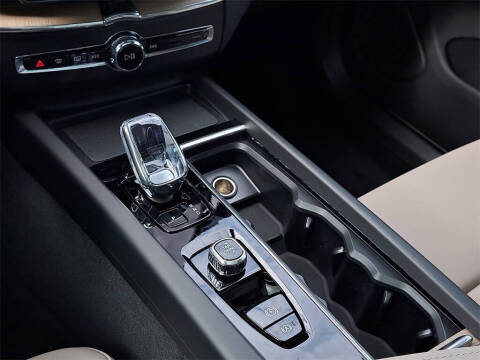 2026 Volvo XC60 B5 Core