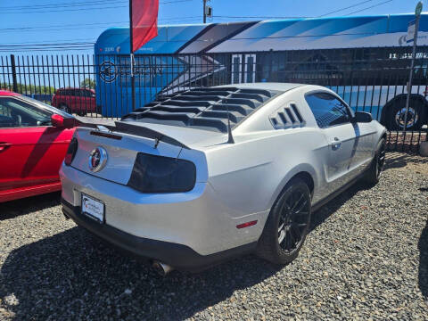 2012 Ford Mustang V6