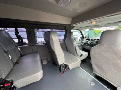 2012 Ford E-Series E-350 SD