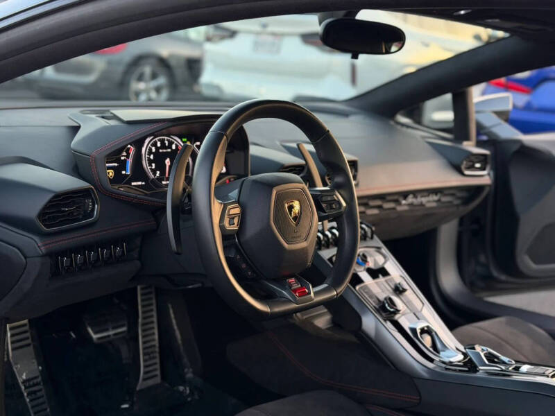 2017 Lamborghini Huracan LP 580-2