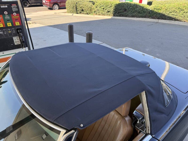 1986 Mercedes-Benz 560-Class 560 SL