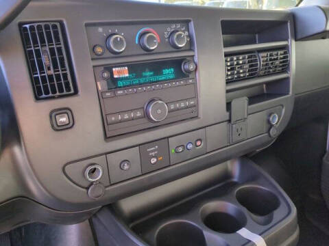 2025 Chevrolet Express 2500