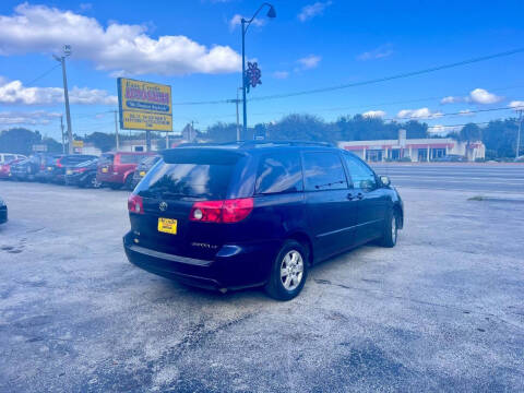 2006 Toyota Sienna CE 7 Passenger