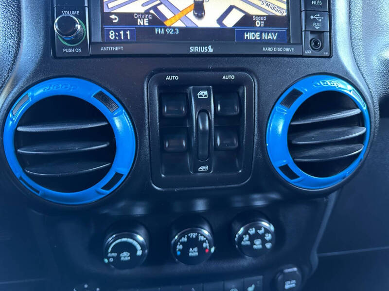 2012 Jeep Wrangler Unlimited Arctic