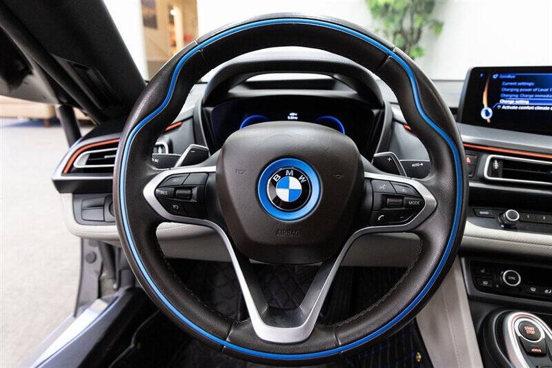 2016 BMW i8