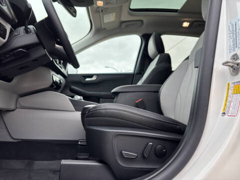 2026 Ford Escape Platinum