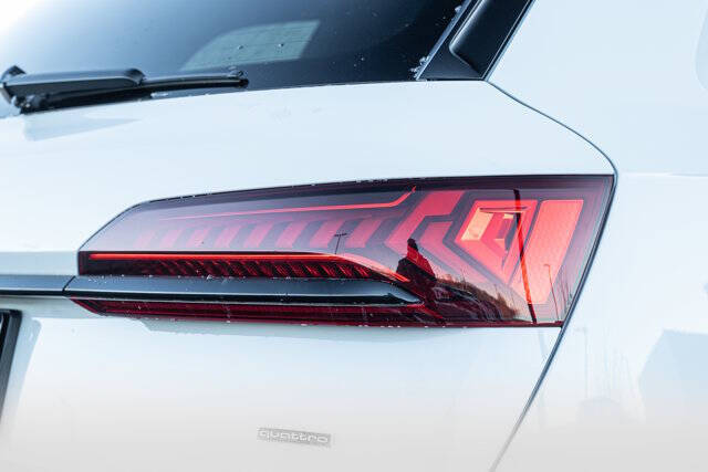 2023 Audi Q7 quattro Premium Plus 55 TFSI