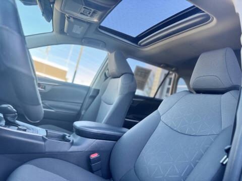 2021 Toyota RAV4 Hybrid XLE