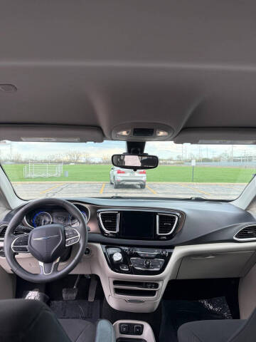 2017 Chrysler Pacifica Touring