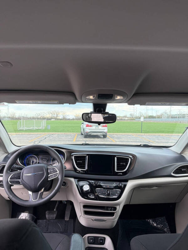 2017 Chrysler Pacifica Touring