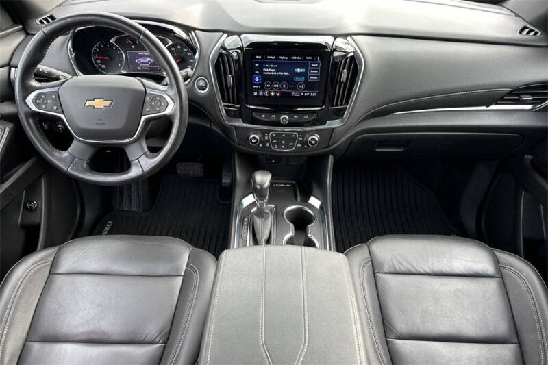 2022 Chevrolet Traverse LT Leather