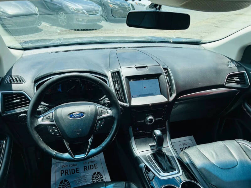 2017 Ford Edge Titanium