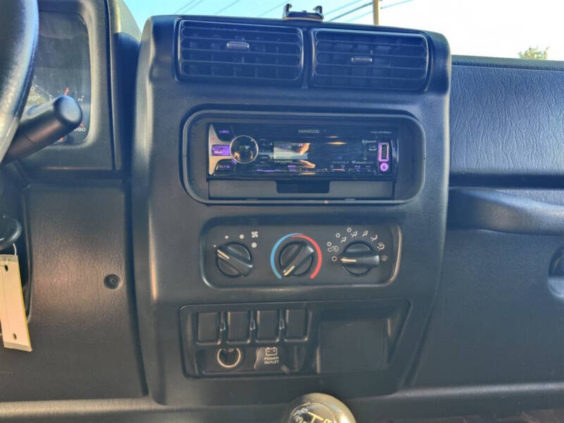 2004 Jeep Wrangler SE