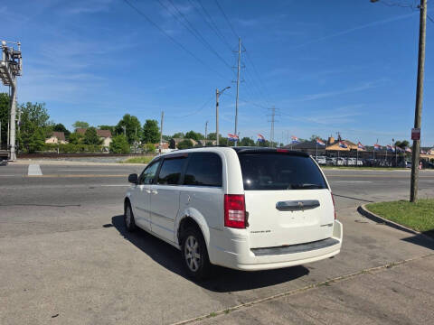 2009 Chrysler Town and Country Touring