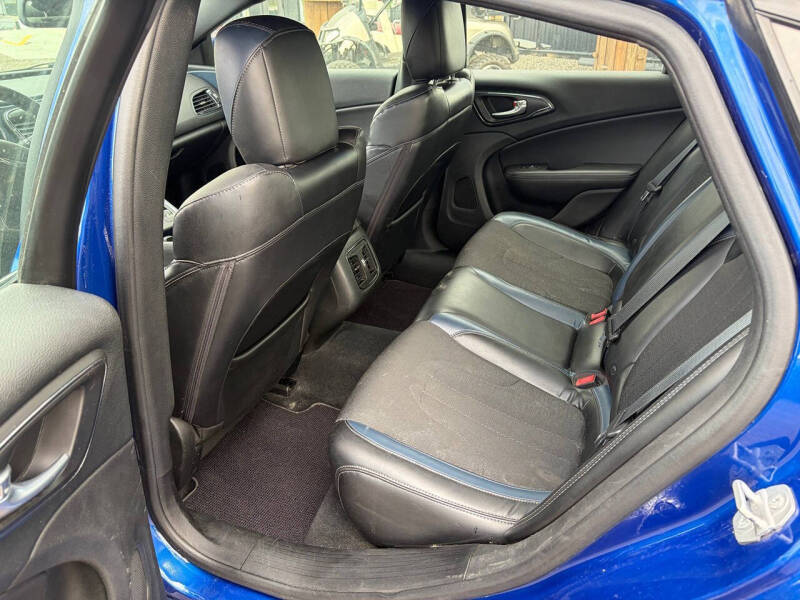 2015 Chrysler 200 S