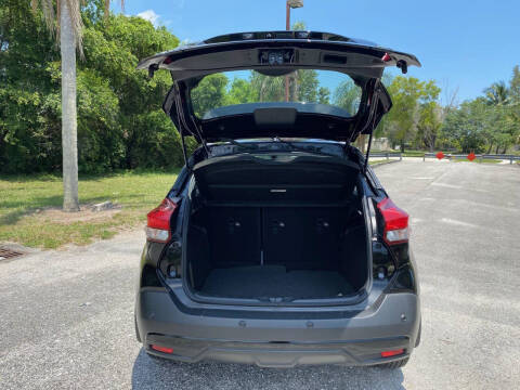 2020 Nissan Kicks SR