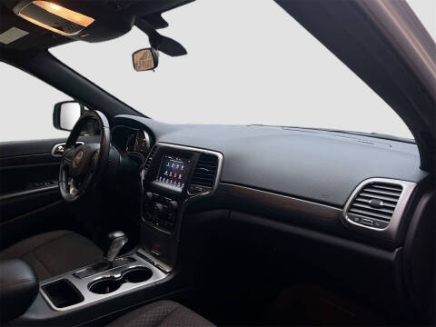 2019 Jeep Grand Cherokee Laredo E