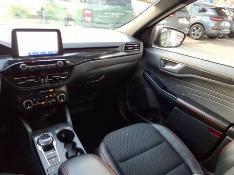 2025 Ford Escape ST-Line Select