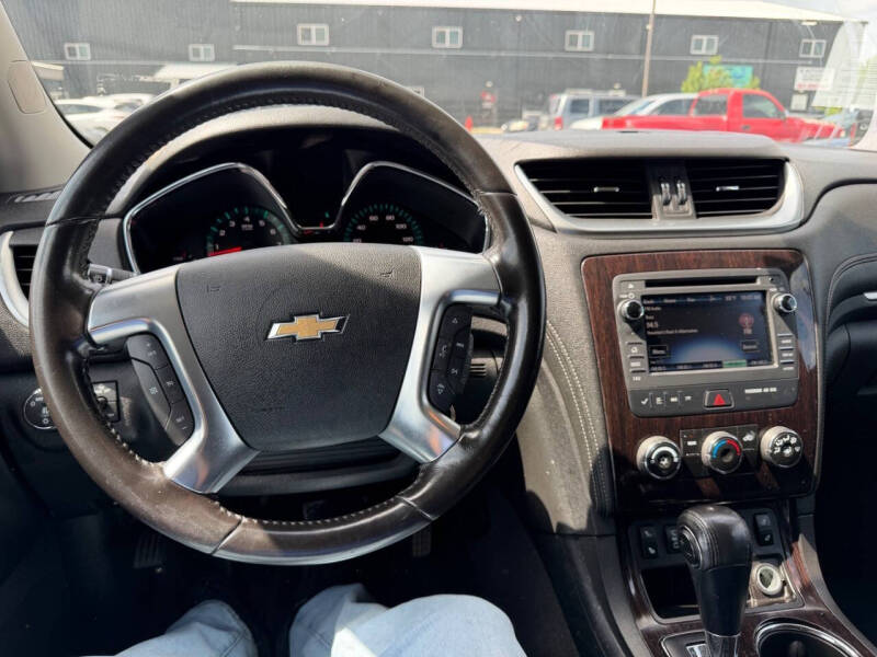 2017 Chevrolet Traverse LT