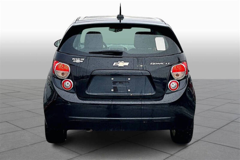 2016 Chevrolet Sonic LT Auto