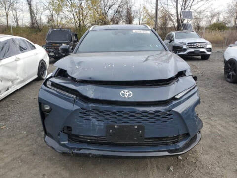 2025 Toyota Crown Signia XLE