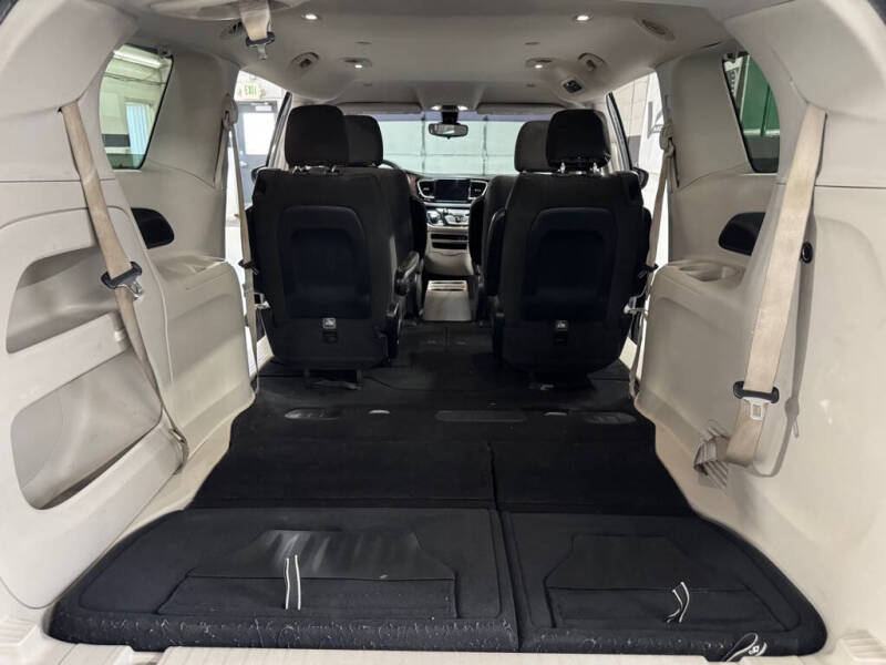 2017 Chrysler Pacifica Touring
